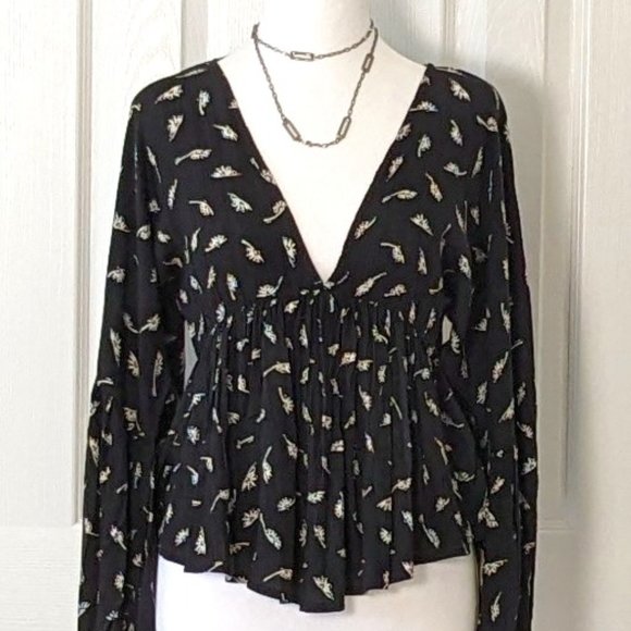 Billabong Tops - *NEW*  BILLABONG Women's Long Sleeve Top Blouse  Size S  Black Print  NWT